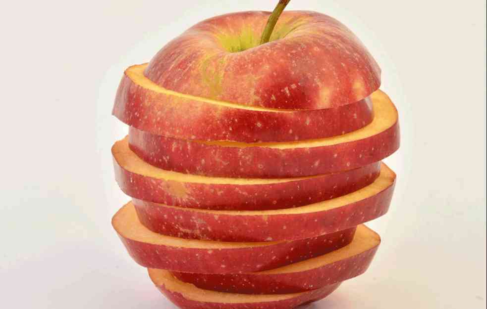 Pohovane jabuke sa cimetom kojima niko neće moći odoleti