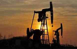 KINA TRLJA RUKE? Ko će najviše profitirati od ograničenja cene ruske nafte?