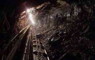 ZA SADA NAJMANJE DVOJE MRTVIH: 50 zarobljeno u urušavanju rudnika u Kini