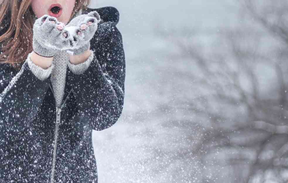 STIŽE PRAVA ZIMA, TEMPERATURA PADA U DEBELI MINUS: Srbiju će pogoditi snežne padavine, olujni vetar i MEĆAVA!