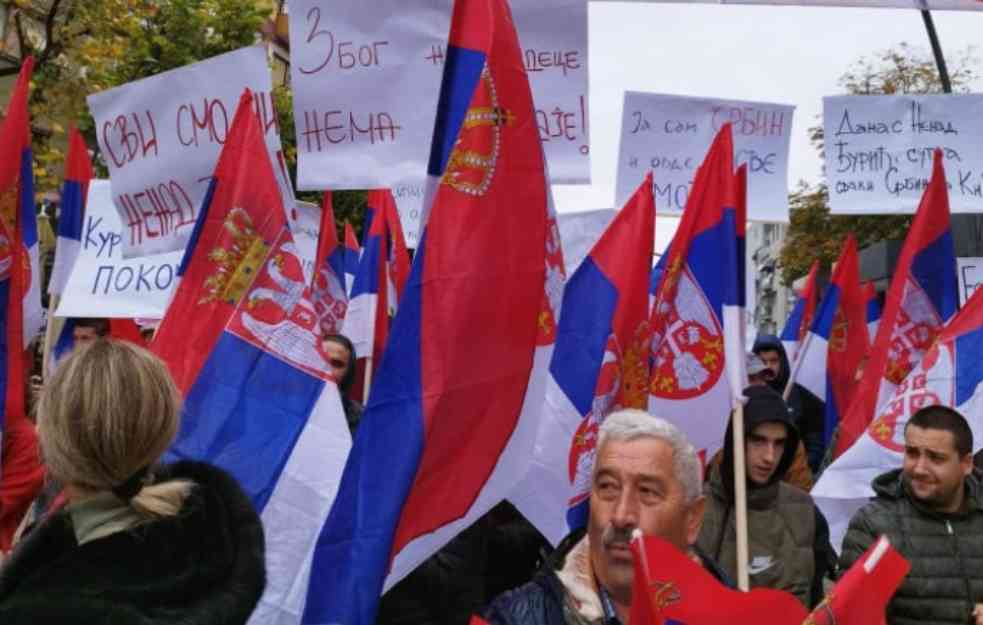 ZA  ŽIVOT, VISOKE DEČANE, ĆIRILICU, OPSTANAK....: Protest zbog pretnji Prištine, U PODNE se brane prava Srba