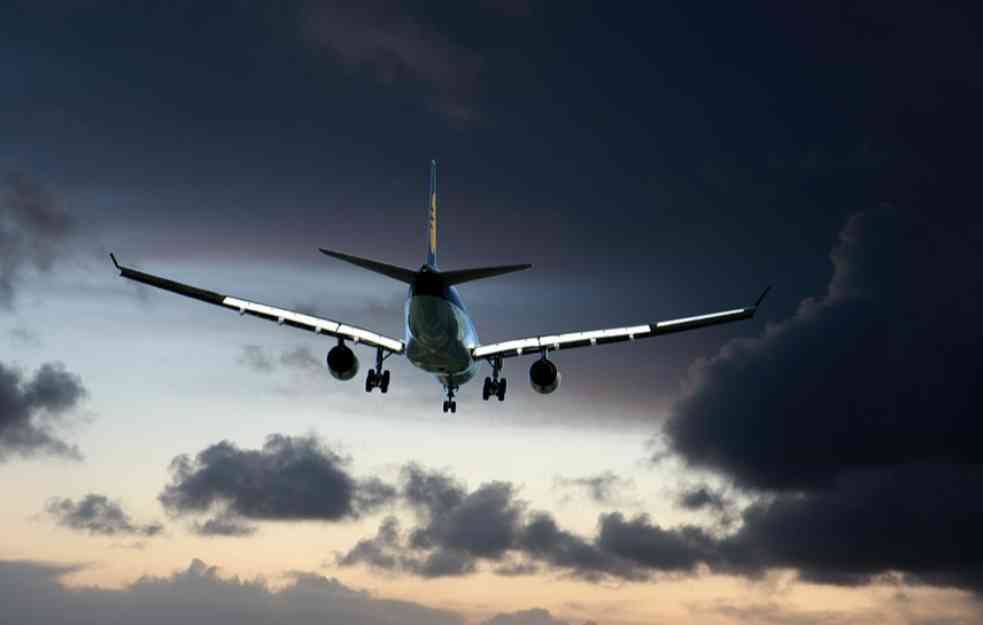 NEIDENTIFIKOVANI AFRIKANAC: Telo muškarca pronađeno u prtljažniku aviona na aerodromu Getvik u Londonu
