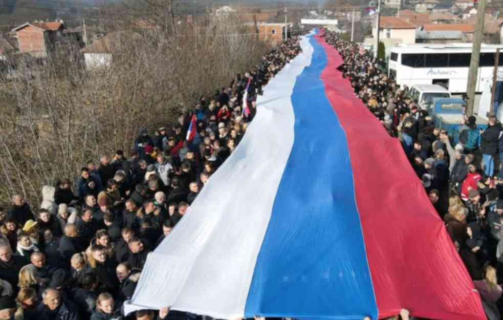 SULUDE PRETNJE LAŽNE DRŽAVE: Priština zapretila da ističe vreme za uklanjanje barikada u srpskim naseljima