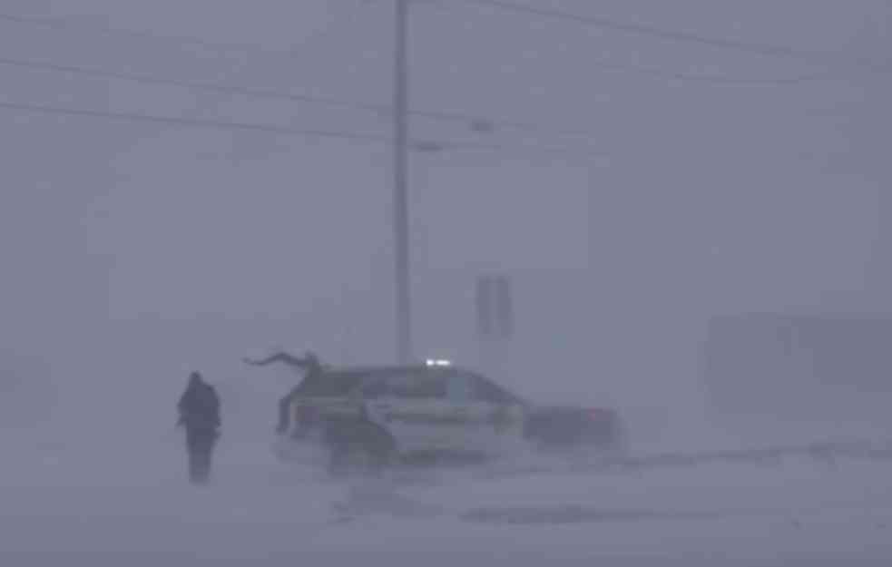 SNEŽNA OLUJA U AMERICI DO SAD ODNELA 19 ŽIVOTA: Više od 1,5 miliona ljudi bez struje, ledeni talas od Teksasa do Kanade! (VIDEO)