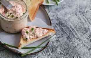 JEDNOSTAVAN NAMAZ: Domaća <span style='color:red;'><b>pileća pašteta</b></span> (RECEPT)