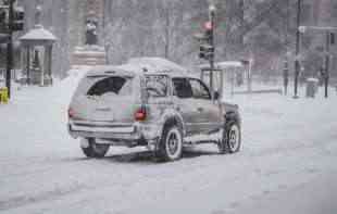 PUTEVI SRBIJE: Svi putevi prohodni, vozite oprezno zbog snega i poledice