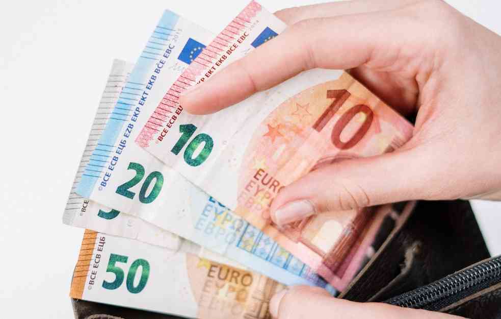 NE RADI NIŠTA, A ZARAĐUJE BOLJE OD MNOGIH: Da, moguće je – EVO KAKO!