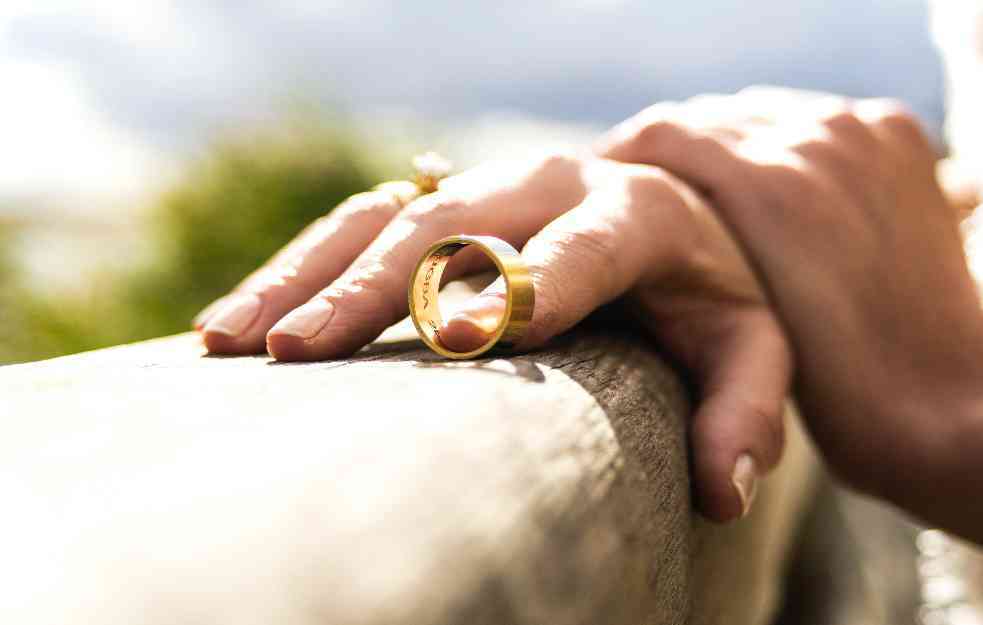 Statistika pokazala da se najviše razvoda dešava u JANUARU