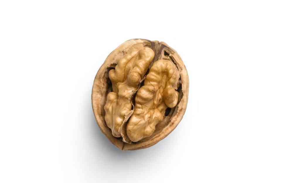 PRELIJTE ORAHE KLJUČALOM VODOM: Ponavljaćete to SVAKI DAN kada vidite REZULTAT