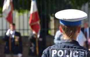 Zbog <span style='color:red;'><b>narkomani</b></span>je đaci u Parizu pod pratnjom policije