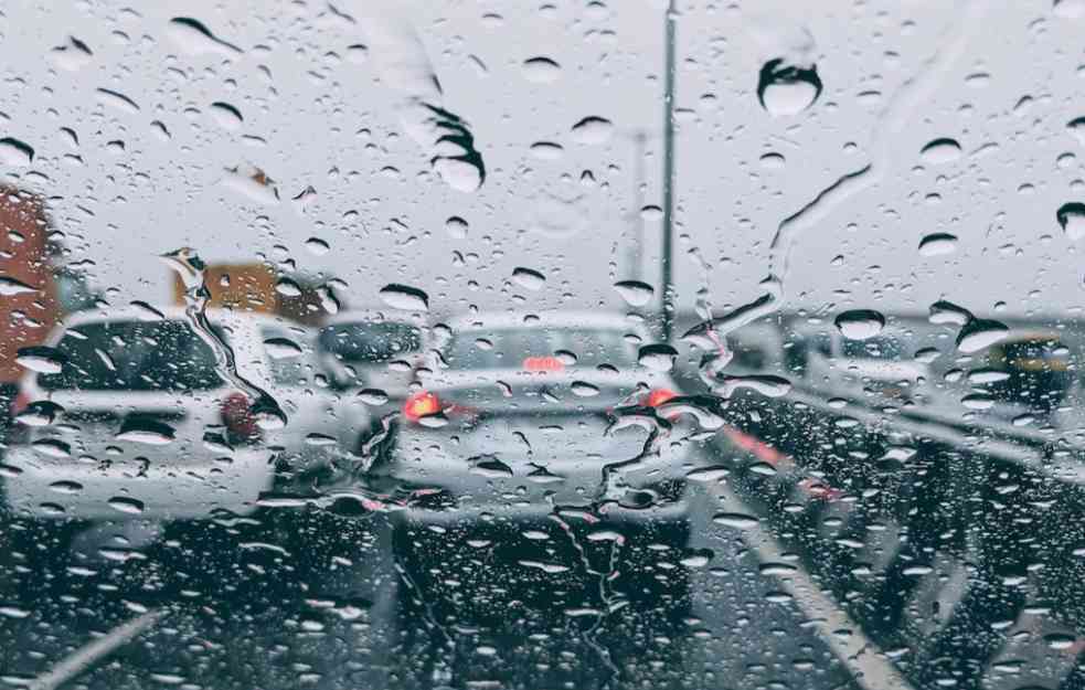 VREMENSKA PROGNOZA:  Kiša u ovim delovima Srbije: Evo gde će biti SNEGA i kakvo nas vreme čeka za vikend