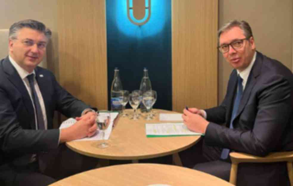 Vučić se sastao sa Plenkovićem u Davosu