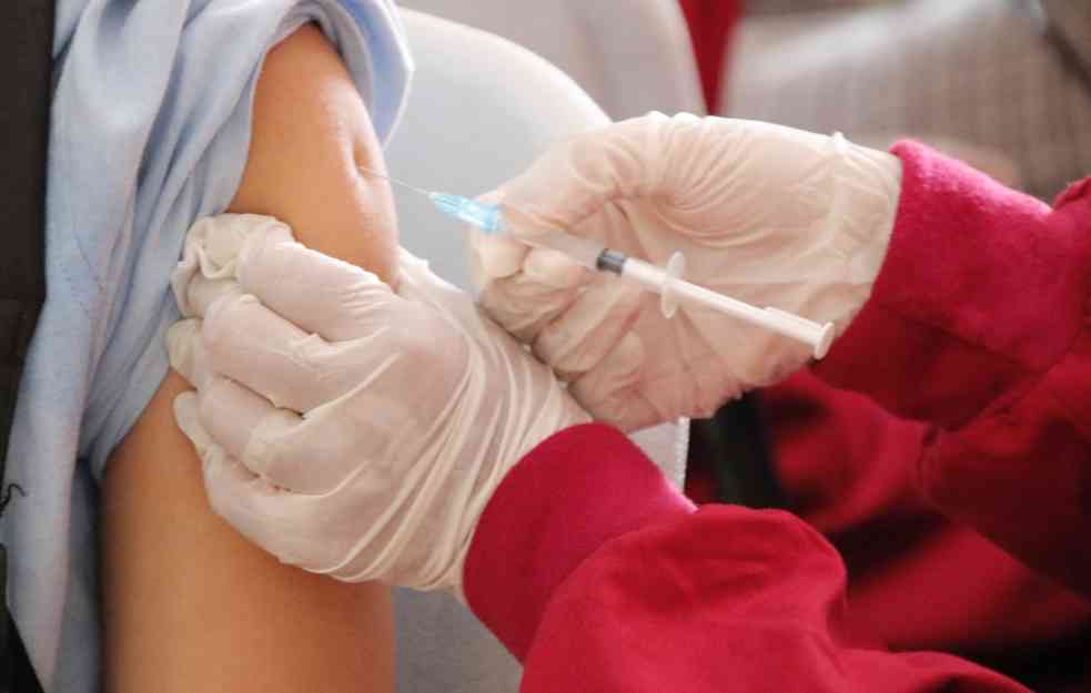 Vakcina protiv HPV virusa štiti od raka grlića materice, kada bi trebalo da se primi