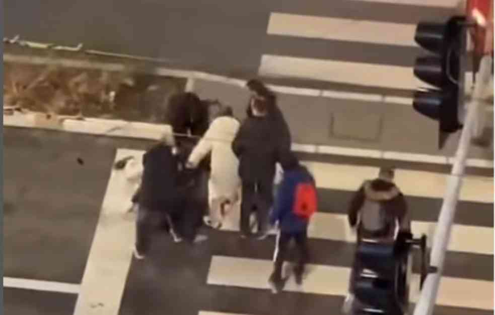 Tuča u Zemunu izazvala kolaps U Prvomajskoj ulici! Devojka šutnula čoveka, mladić dotrčao i nasrnuo na nju! (VIDEO)