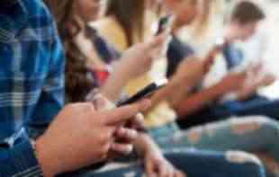 Kolektiv odlučio: Učenicima u Splitu zabranjeno korišćenje mobilne telefone