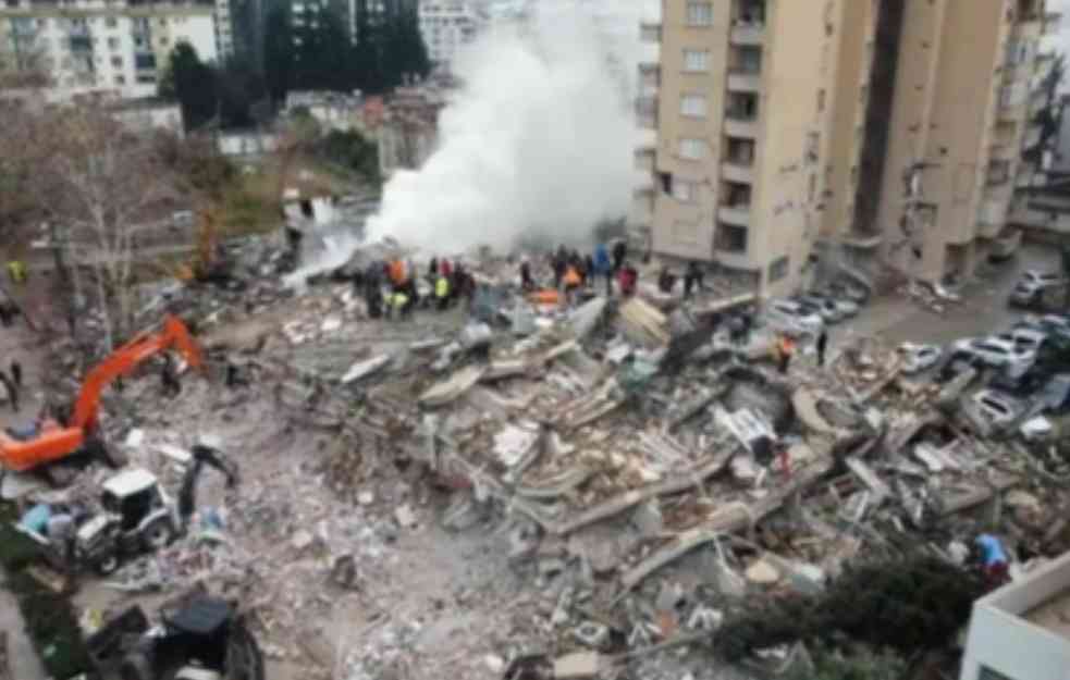 Broj poginulih u zemljotresu u Turskoj porastao na 284, u Siriji 237 mrtvih (VIDEO)