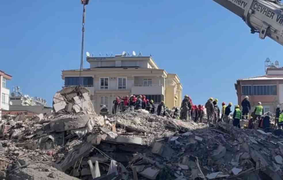 CRNE BROJKE: Samo u Turskoj više od 20.000 žrtava zemljotresa