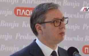 VUČIĆ : <span style='color:red;'><b>Razgovarao</b></span> sam sa Blinkenom o situaciji na KiM