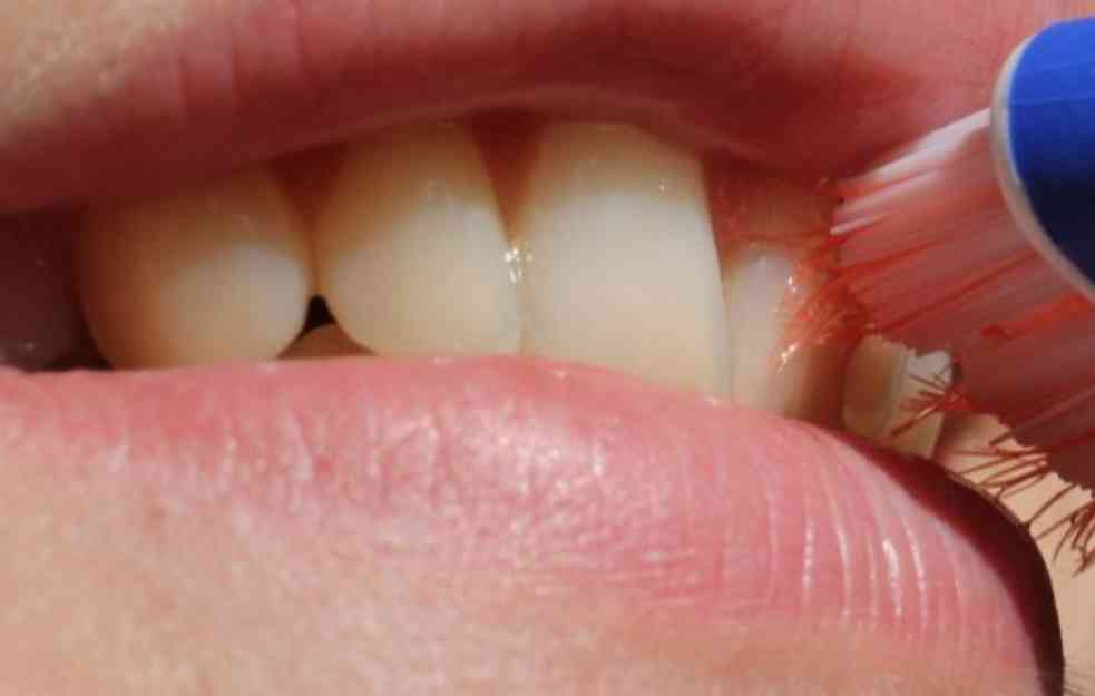 KAFA ILI ČAJ GLAVNI KRIVCI? Šta je glavni uzrok što zubi mnogo požute?