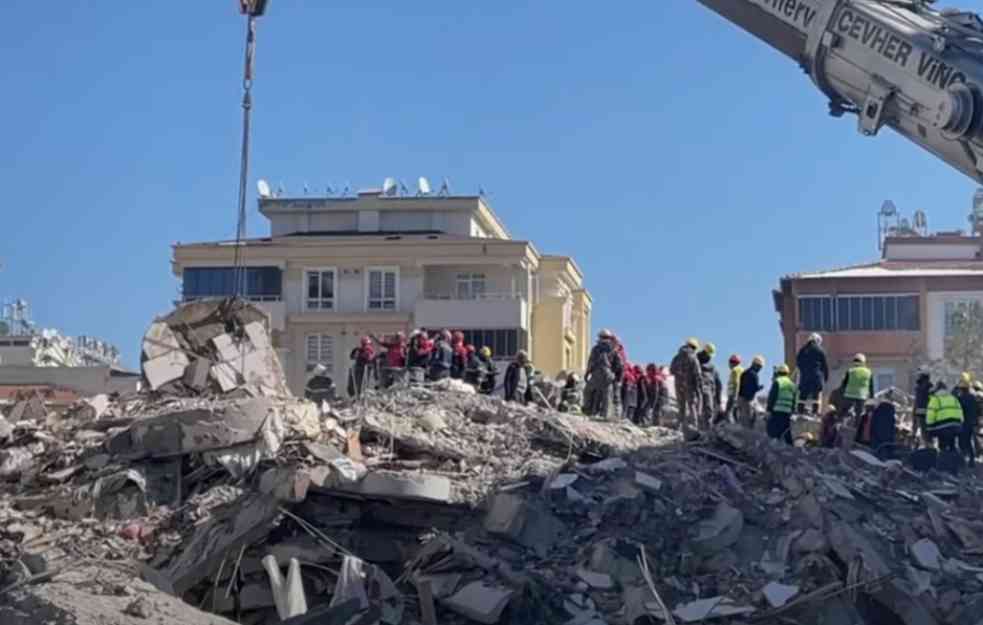 STRAVIČNE BROJKE! VIŠE OD 45.000 POGINULIH U TURSKOJ I SIRIJI: Posledice razornih zemljotresa, mnogi se i dalje vode kao nestali