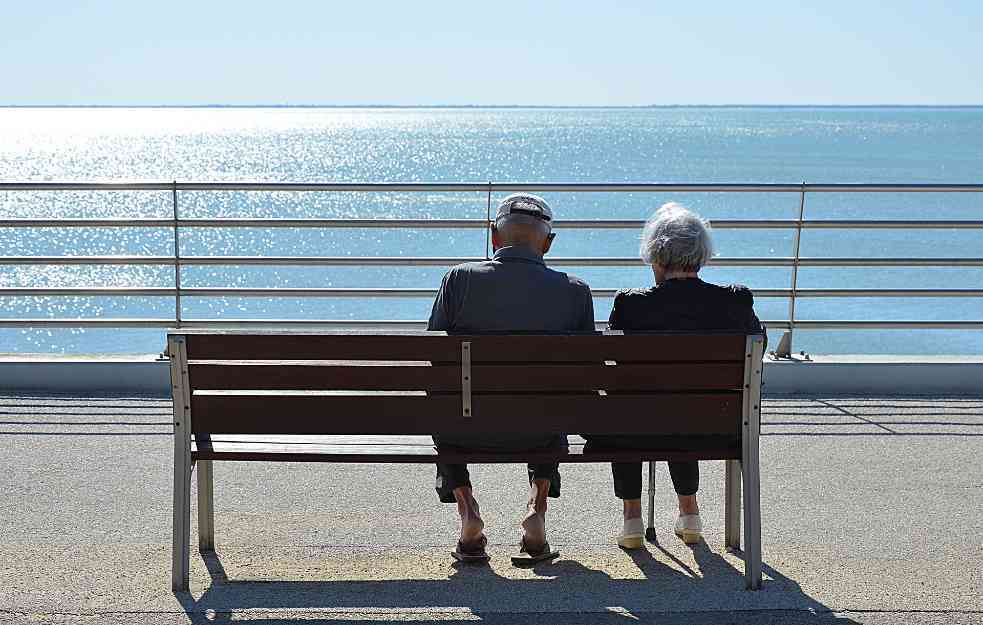 Supružnici nakon 60 godina braka preminuli istog dana