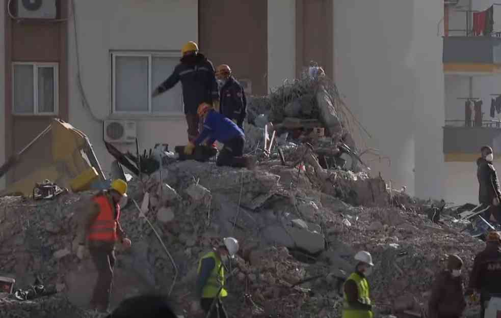OBUSTAVLJA SE POTRAGA ZA PREŽIVELIMA U TURSKOJ: Počinje čišćenje ruševina, oko 106.000 zgrada uništeno ili oštećeno!