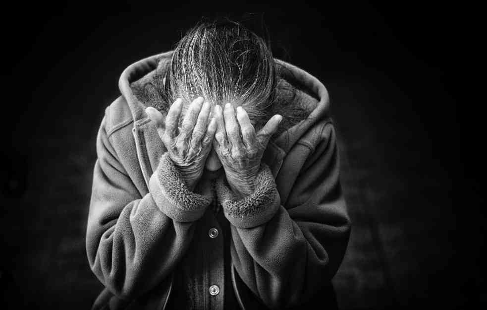Čak trećina starih pati od depresije, nedostatak novca jedan od glavnih uzroka