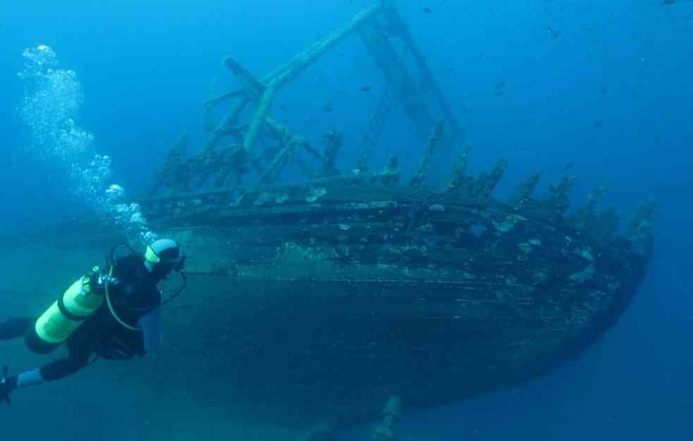 FRANCUZI POSLALI MOĆNOG ROBOTA: Poslednja slamka spasa za podmornicu nestalu u Atlantiku