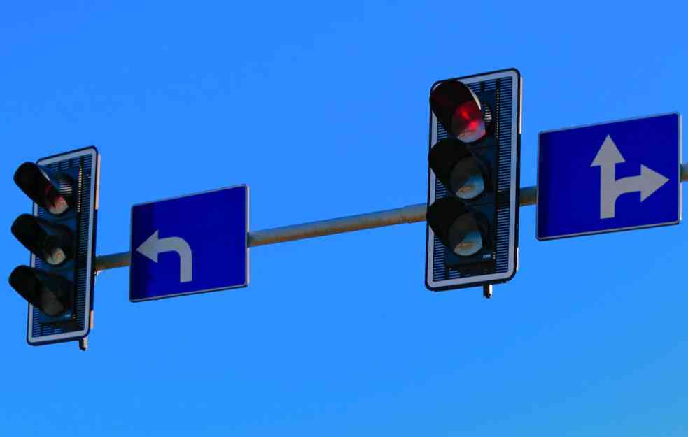 Četvrta boja na semaforu – istraživači ponudili rešenje