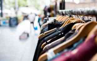 Trgovci traže <span style='color:red;'><b>odlaganje</b></span> rasprodaja odeće i obuće