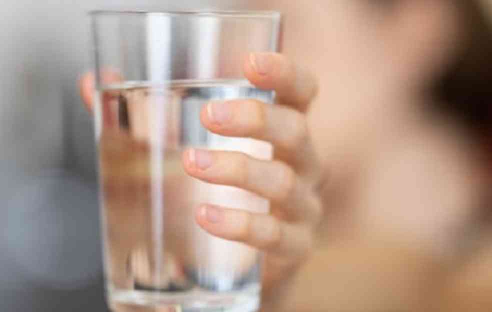 DEHIDRACIJA NIJE DOBRA ZA ORGANIZAM: Evo zašto je bitno da pijete dosta vode u procesu mršavljenja