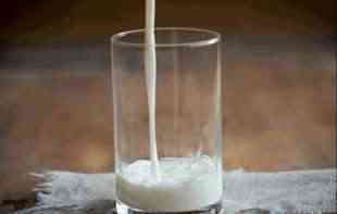Sjajan trik pomoću kojeg će vam mleko u frižideru trajati što duže