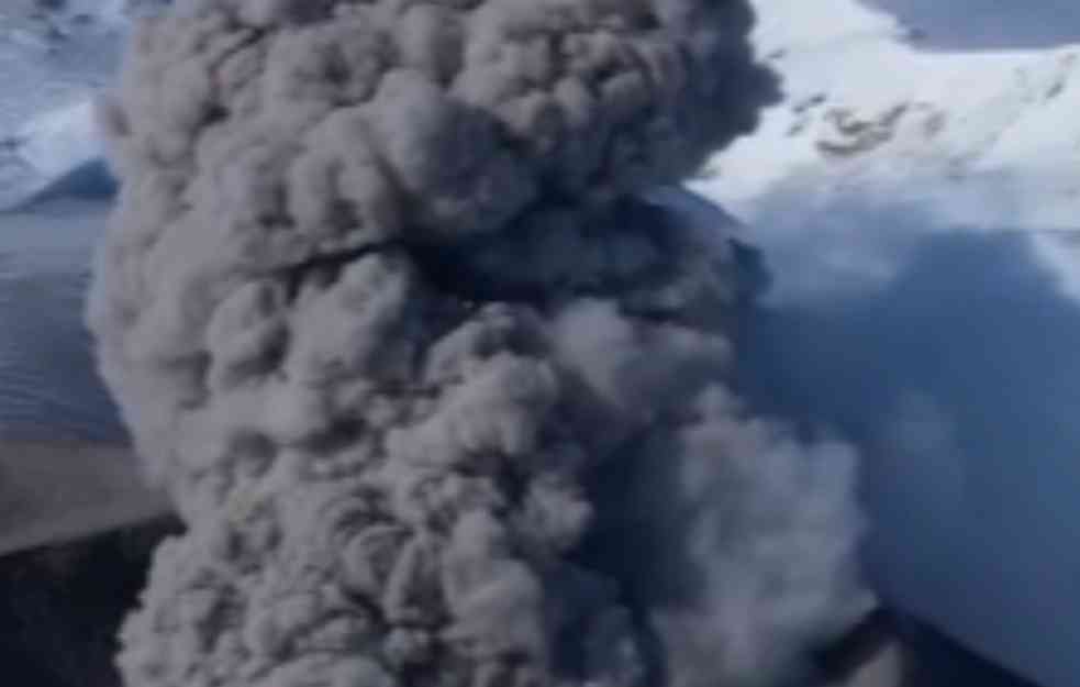 VULKAN PRED ERUPCIJOM: Oblak pepela visok dva i po kilometra, oglasilo se Ministarstvo za vanredne situacije