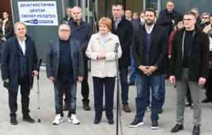 Gradonačelnik  Beograda i ministarka dr Danica Grujić obišli danas novi dijagnostički centar Doma zdravlja Obrenovac. (FOTO)