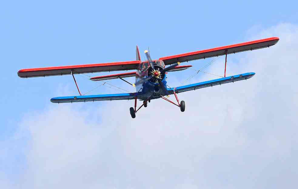 SRUŠIO SE AVION U NJUJORKU: Jedna osoba poginula, prvi SNIMCI SA MESTA PADA letelice! (VIDEO)