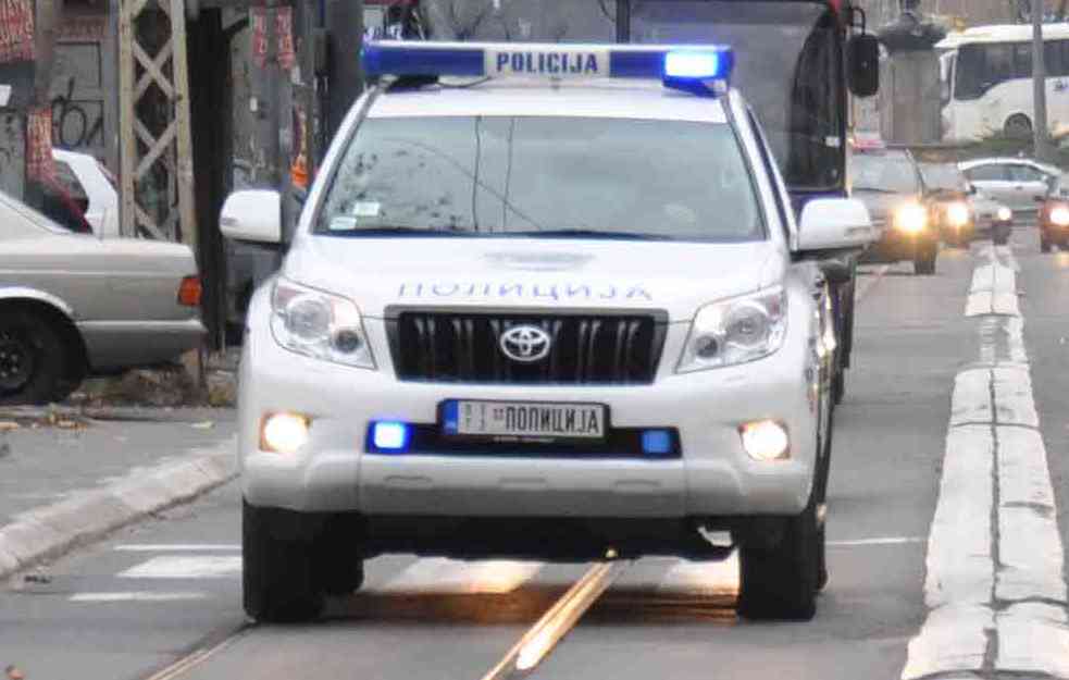 Nasilnik u Beogradu pretukao ženu, pa je izveo nagu na terasu