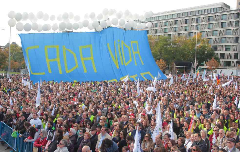 ŠPANCI PROTIV ABORTUSA: U Mardidu se skupilo 20.000 ljudi na protestu