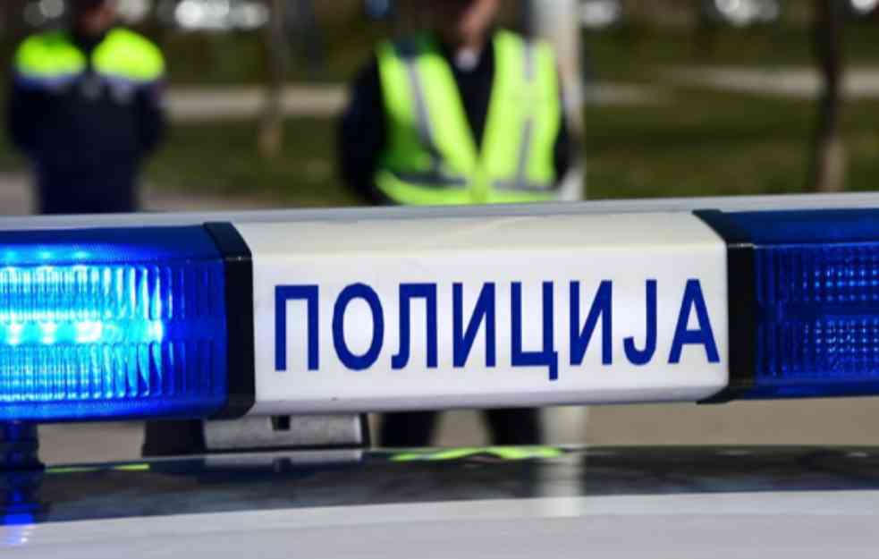 MUŠKARAC PREMINUO: "Mercedes" pokosio biciklistu u Kovinu