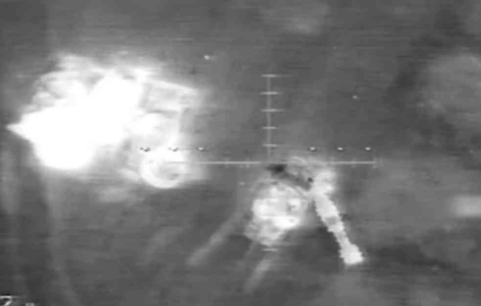UKRAJINCI OBJAVILI SNIMAK UNIŠTENJA DESET RUSKIH TENKOVA: Ogromna eksplozija i vatra koja guta sve pred sobom (VIDEO)
