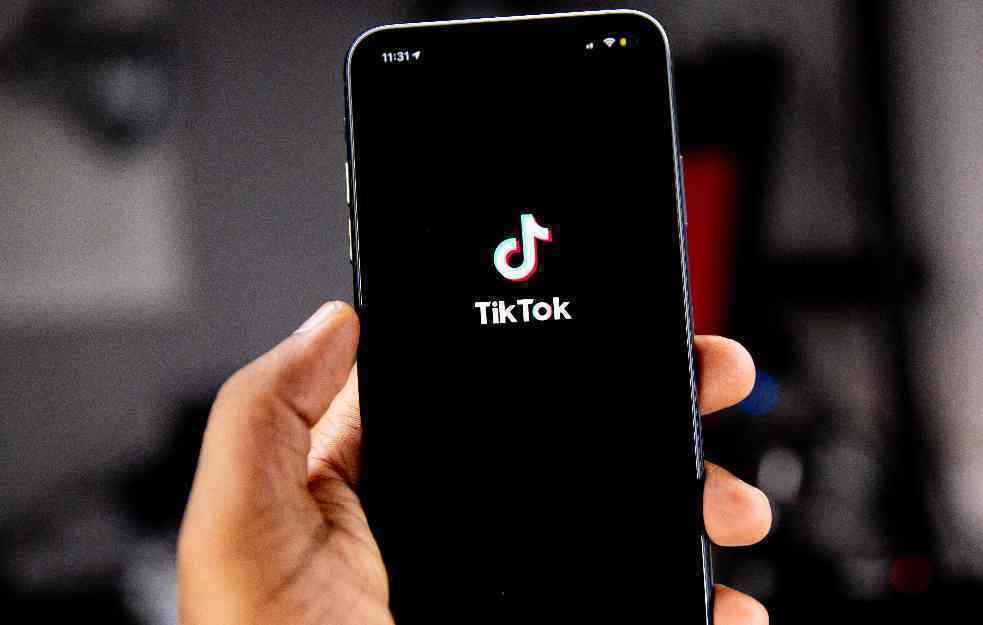 Francuska zabranila TikTok i Netflix na službenim telefonima