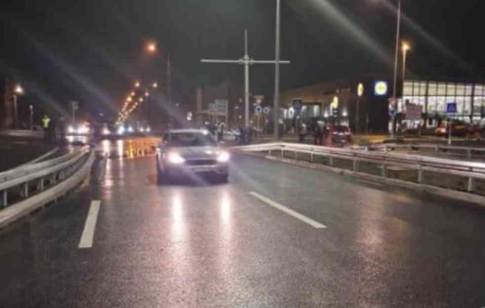 VOZAČI ZADOVOLJNI: Prvi automobili prošli deonicom Novi Beograd – Surčin (FOTO)