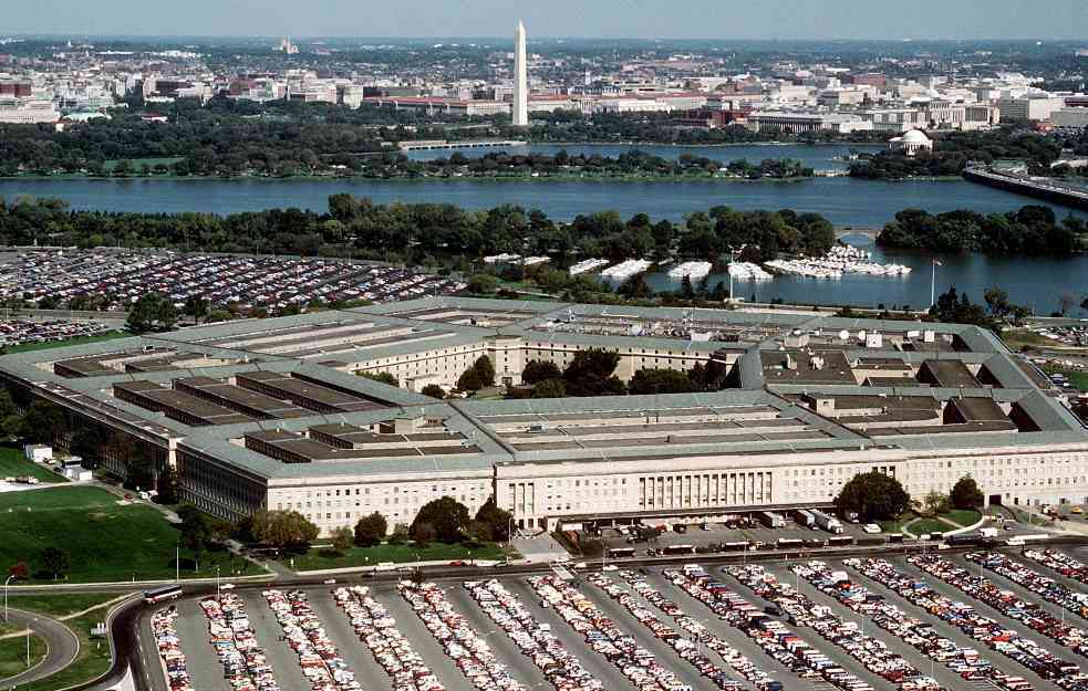 Dokumenti i mape se širili Tviterom i Telegramom: Pentagon istražuje curenje informacija iz SAD i NATO