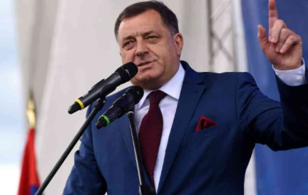 Dodik odgovorio Ambasadi SAD u BiH: Vaše mišljenje je mlaćenje prazne slame