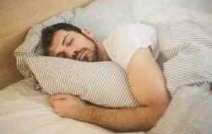 AKO PATITE OD OVE BOLESTI, PAZITE I NA POLOŽAJ SPAVANJA: Položaj u kom spavate može da utiče na visok krvni pritisak