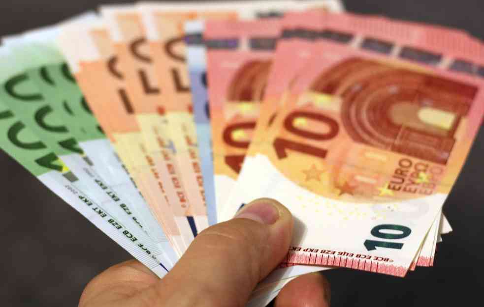 Hrvati i Crnogorci uveliko traže sezonske radnike iz Srbije: Velike plate plus besplatan smeštaj