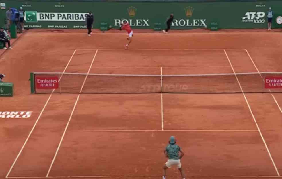 ĐOKOVIĆ PORAŽEN U MONTE KARLU: Nole servirao očajno, izgubio čak osam servis gemova! (VIDEO)