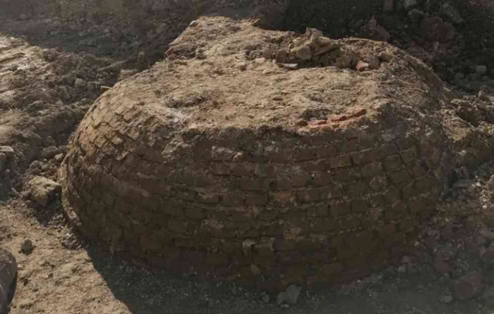 U CENTRU BEOGRADA ISKOPANA GROBNICA! Arheolozi naišli na MISTERIOZNU kupolu od cigala - pogledajte kako izgleda! (FOTO)