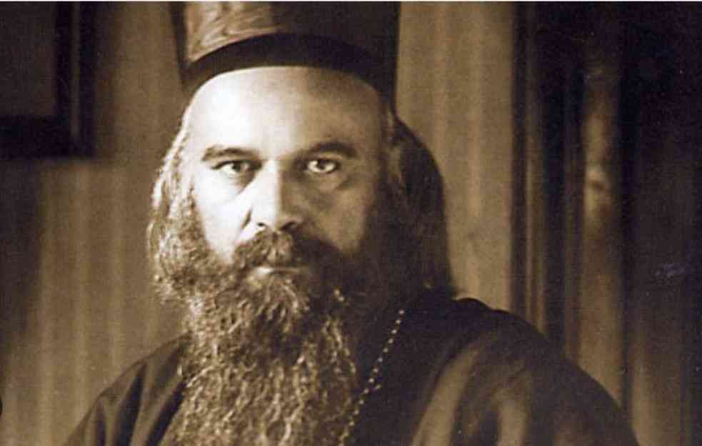 ISPRAĆENE MOŠTI VLADIKE NIKOLAJA VELIMIROVIĆA IZ BEOGRADA: Vraćene u manastir Lelić