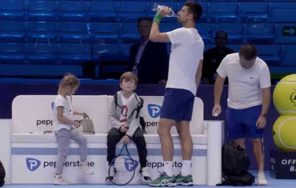 DOK SU FEDERER I NADAL BILI PRVI ILI DRUGI POJAVIO SE MOJ TATA! Neverovatan sastav Stefana Đokovića na temu "Moj junak"! (FOTO)