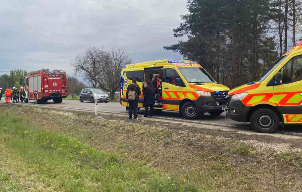 SPAVALI SMO, A ONDA JE UZ ŠKRIPANJE KRENULO PREVRTANJE: Uglješa bio u autobusu koji se prevrnuo u Mađarskoj! (FOTO)